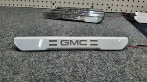 2020-24 GMC HD Fender lights (GMC logo)
